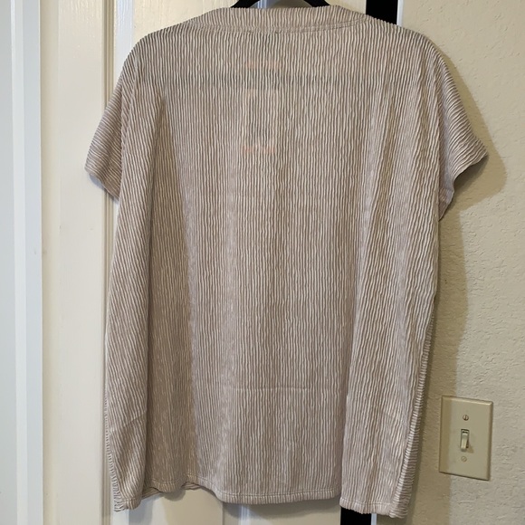 Jones New York textured top NWT - Picture 6 of 6
